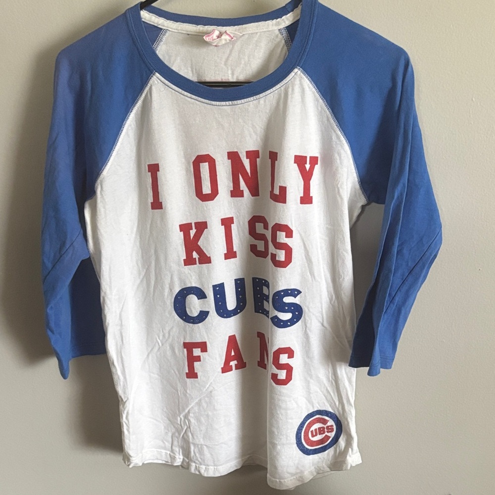 VS PINK Cubs shirt